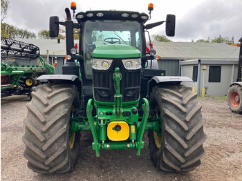 جرار John Deere 6R 215: صور 4 جرار John Deere 6R 215: صور 4