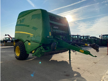 معدات القش JOHN DEERE