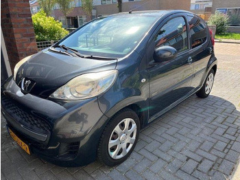 هاتشباك PEUGEOT