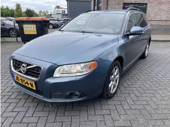سيارة VOLVO