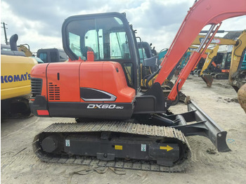 حفارات زحافة DOOSAN DX60: صور 3 حفارات زحافة DOOSAN DX60: صور 3