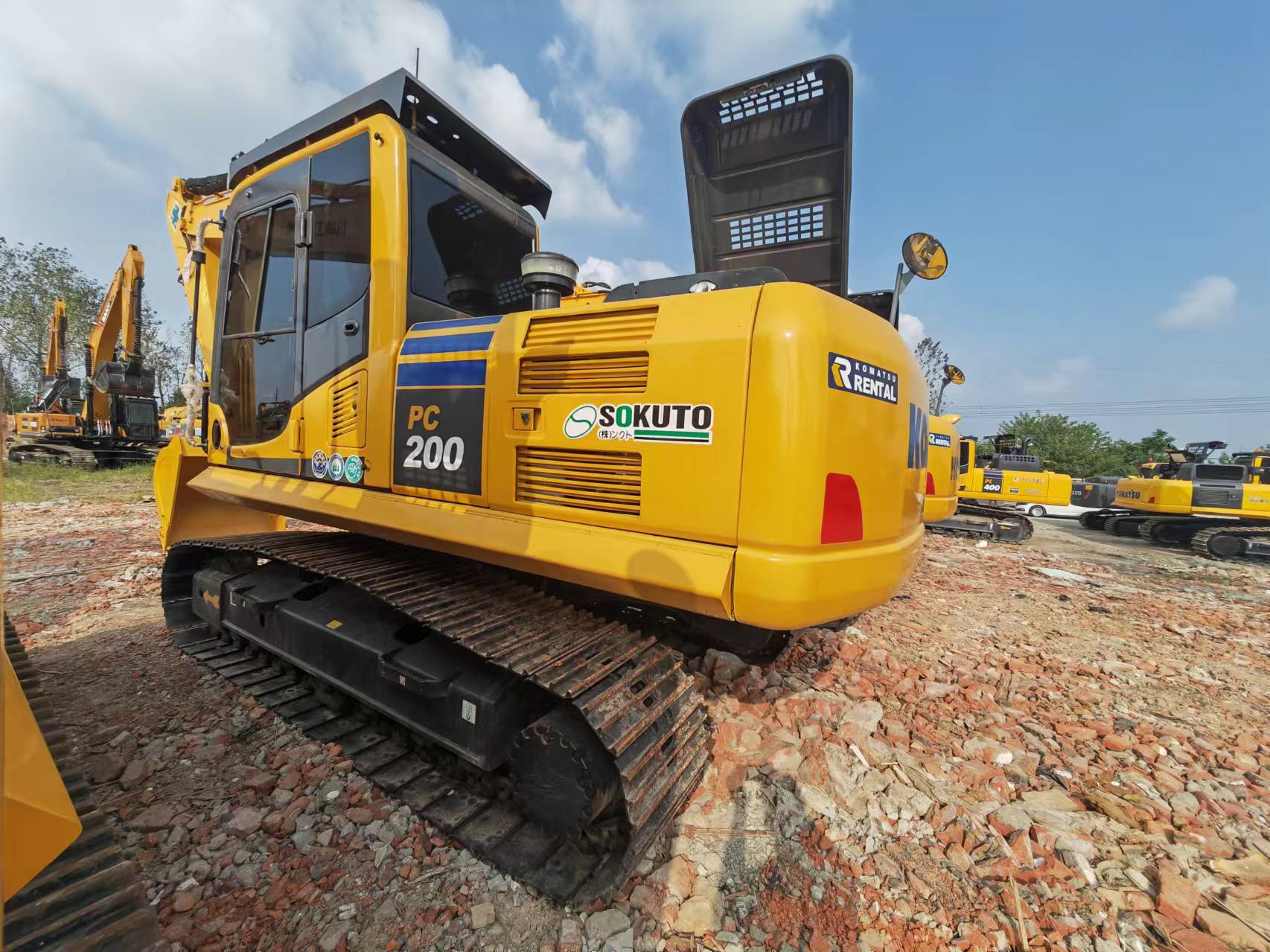 حفارات زحافة KOMATSU PC200