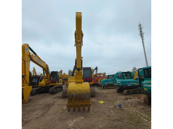 حفارات زحافة KOMATSU PC220-8: صور 3