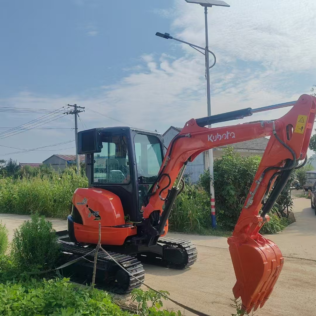 حفارة مصغرة KUBOTA U35: صور 3 حفارة مصغرة KUBOTA U35: صور 3