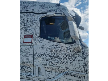 باب و قطع الغيار RENAULT T