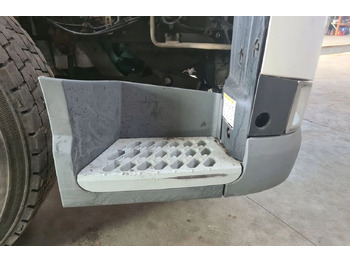 كأس مترعة - شاحنة Volvo KOMPLETNY PRZÓD LAMPA ATRAPA GRILL BELKA FH 4 EURO 6   Volvo VOLVO FH 4 EURO 6: صور 2