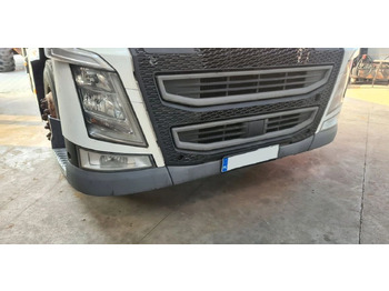 كأس مترعة - شاحنة Volvo KOMPLETNY PRZÓD LAMPA ATRAPA GRILL BELKA FH 4 EURO 6   Volvo VOLVO FH 4 EURO 6: صور 5