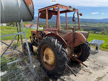 جرار 1968 Massey Ferguson 133: صور 4