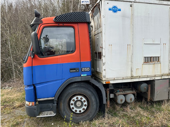 بصندوق مغلق شاحنة 2000 Volvo 250 4x2 reparasjonsobjekt: صور 4