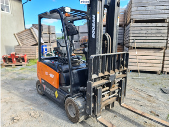 رافعة شوكية DOOSAN