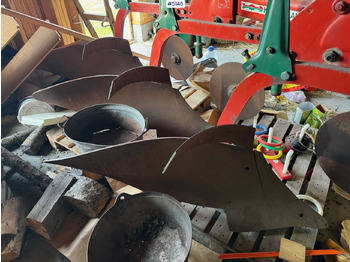 ال معدات حراثه Kverneland Model A 3-furrow plough: صور 5