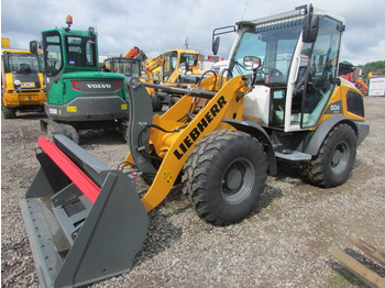 اللودر بعجل LIEBHERR L 506