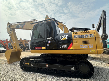 حفارات زحافة CATERPILLAR 320D2