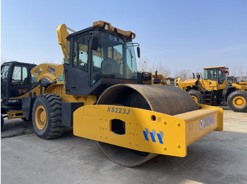 مدماج XCMG XS223J