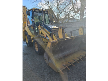 حفار متعدد الاستخدام Caterpillar: صور 2 حفار متعدد الاستخدام Caterpillar: صور 2