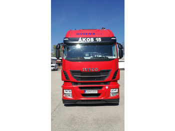 شاحنة جرار IVECO