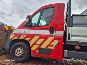 الشاحنات الصغيرة المسطحة PEUGEOT Boxer