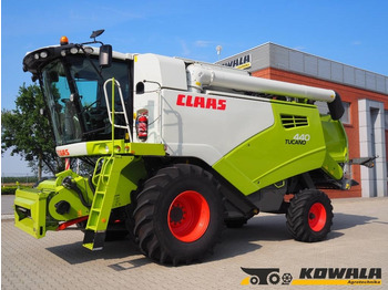 حصادة شاملة CLAAS Tucano