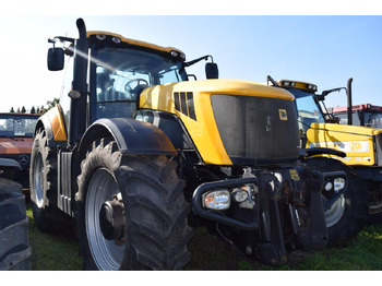 جرار JCB