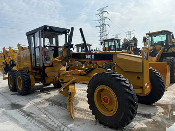 آلة تسوية الأرض Caterpillar 140G: صور 3