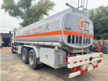 شاحنة صهريج FAW tanker truck: صور 2