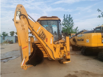 حفار متعدد الاستخدام JCB 3CX