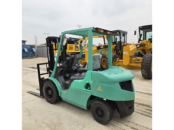 رافعة شوكية ديزل Mitsubishi FD30: صور 5