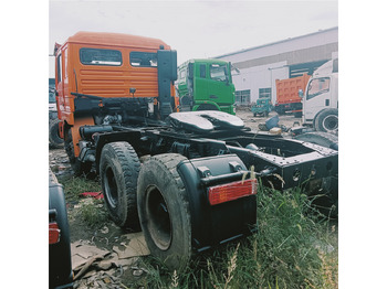 شاحنة جرار SHACMAN F3000 trailer head: صور 2