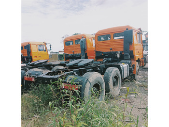 شاحنة جرار SHACMAN F3000 trailer head: صور 3