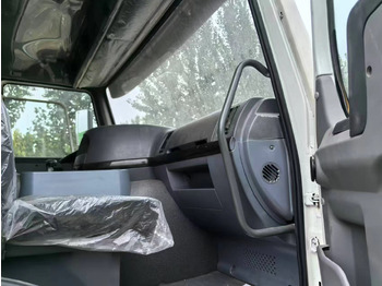 مبردة شاحنة SINOTRUK HOWO 6x4: صور 5 مبردة شاحنة SINOTRUK HOWO 6x4: صور 5