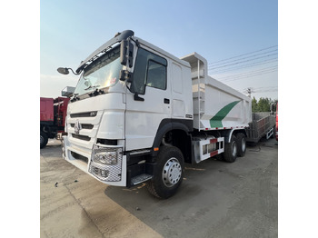 بصندوق مغلق شاحنة SINOTRUK HOWO