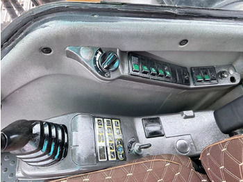 حفارات زحافة Volvo EC240D: صور 5 حفارات زحافة Volvo EC240D: صور 5