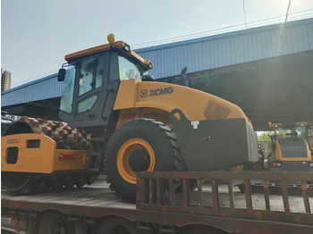 مدحلة الأسفلت XCMG XS203J