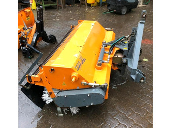 مكنسة KUBOTA