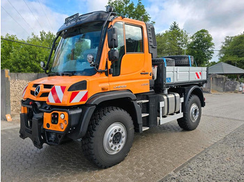 جرافة ثلج UNIMOG