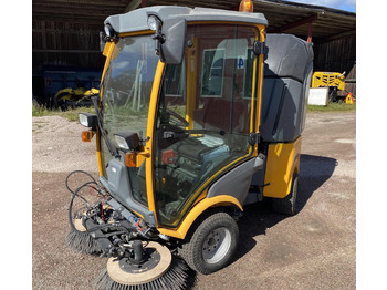 سياره كنس شوارع