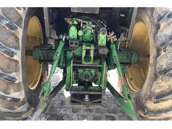 جرار JOHN DEERE 4055: صور 5