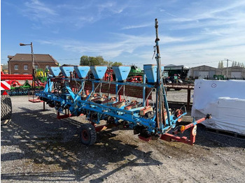 وضع البذور فى خطوط MONOSEM