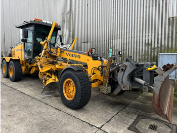 آلة تسوية الأرض VOLVO