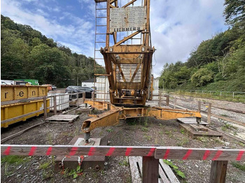 رافعة برجية LIEBHERR