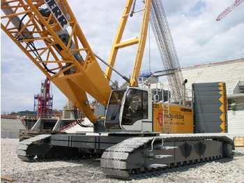 رافعة مجنزرة LIEBHERR