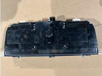 لوحة القيادة Continental FH4: صور 4 لوحة القيادة Continental FH4: صور 4