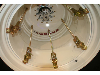 الجنوط JOHN DEERE