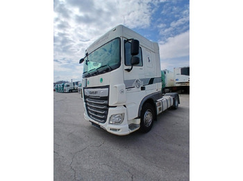 شاحنة جرار DAF XF 480