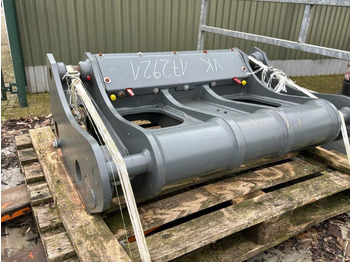 اللودر بعجل LIEBHERR