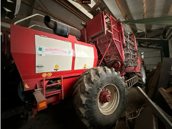 تأجير  Beet Harvester Riecam RBM 300-S Beet Harvester Riecam RBM 300-S: صور 5