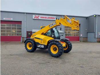 رافعة تلسكوبية JCB