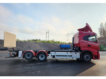 الشاسيه شاحنة Iveco S-Way 6x2 LNG / LBG: صور 5