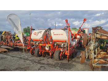 وضع البذور فى خطوط KUHN