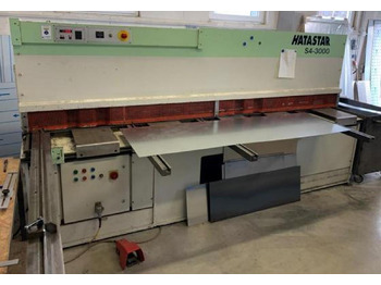 آلة تصنيع المعادن